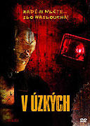 V úzkých – plakát filmu