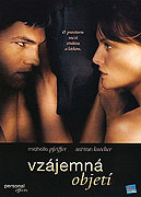 Vzájemná objetí – plakát filmu