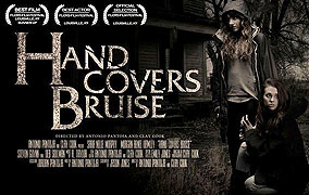 Hand Covers Bruise – plakát filmu