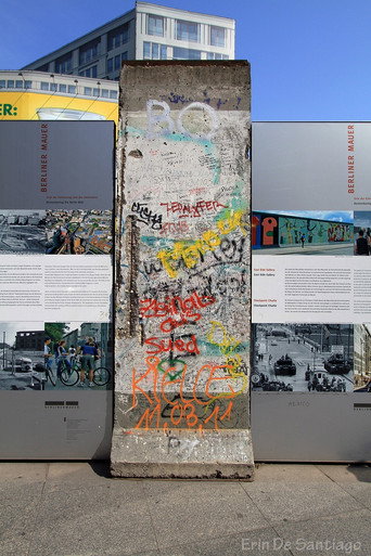 Berlin Wall: The Night the Iron Curtain Closed – plakát filmu