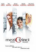 Mezi cizinci – plakát filmu